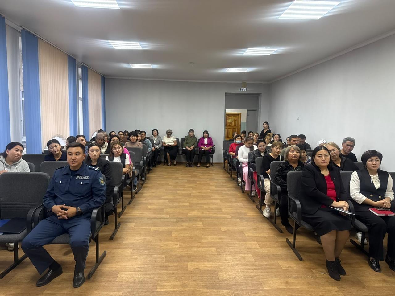«№ 36 жалпы орта білім беретін мектебі» КММ 24 қыркүйек күні «Кәмелетке толмағандар арасында девиантты және аутодеструктивті мінез-құлықтың алдын алу» тақырыбында мектепішілік ата-аналар жиналысы өтті.